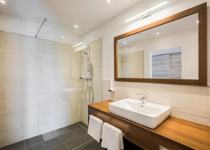 Seehotel Das Jo 4* Portschach am Woerthersee